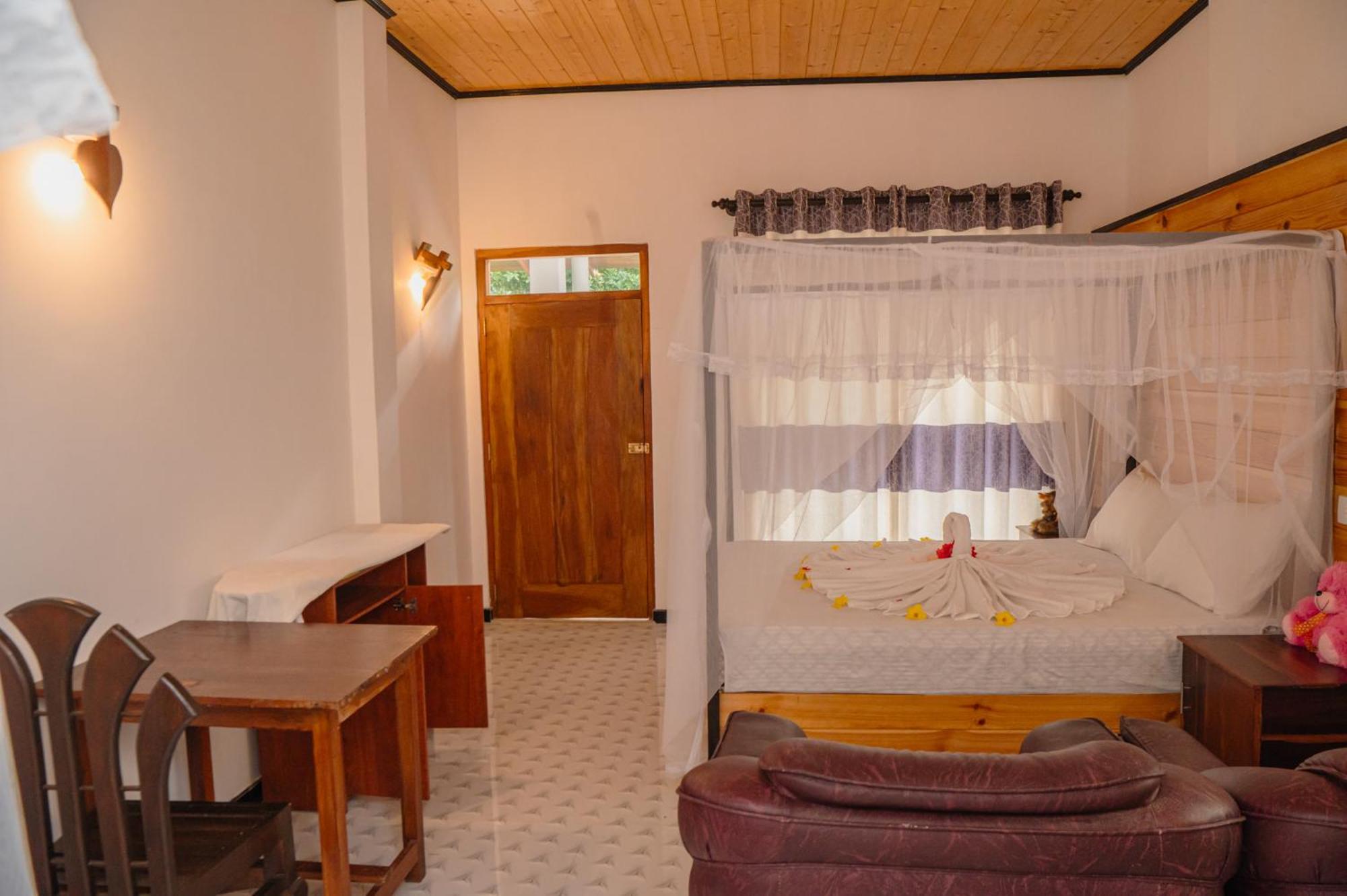 Rekawa Turtle Gate Hotel Tangalle Phòng bức ảnh
