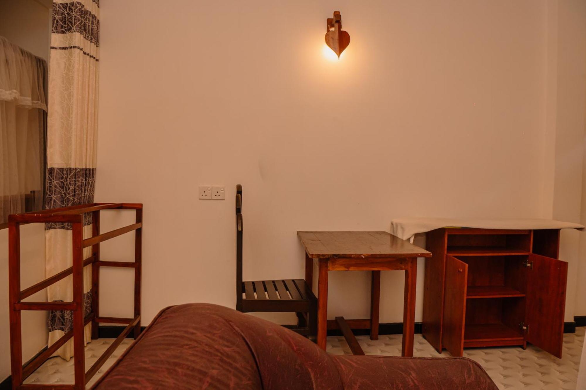 Rekawa Turtle Gate Hotel Tangalle Phòng bức ảnh