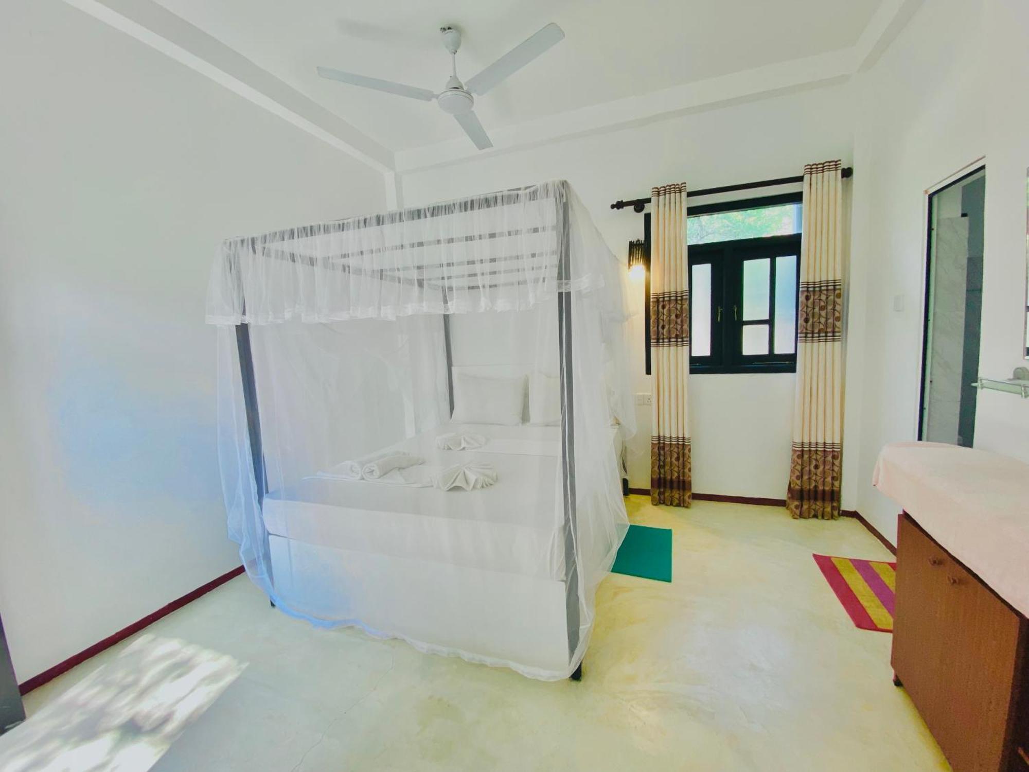 Rekawa Turtle Gate Hotel Tangalle Phòng bức ảnh