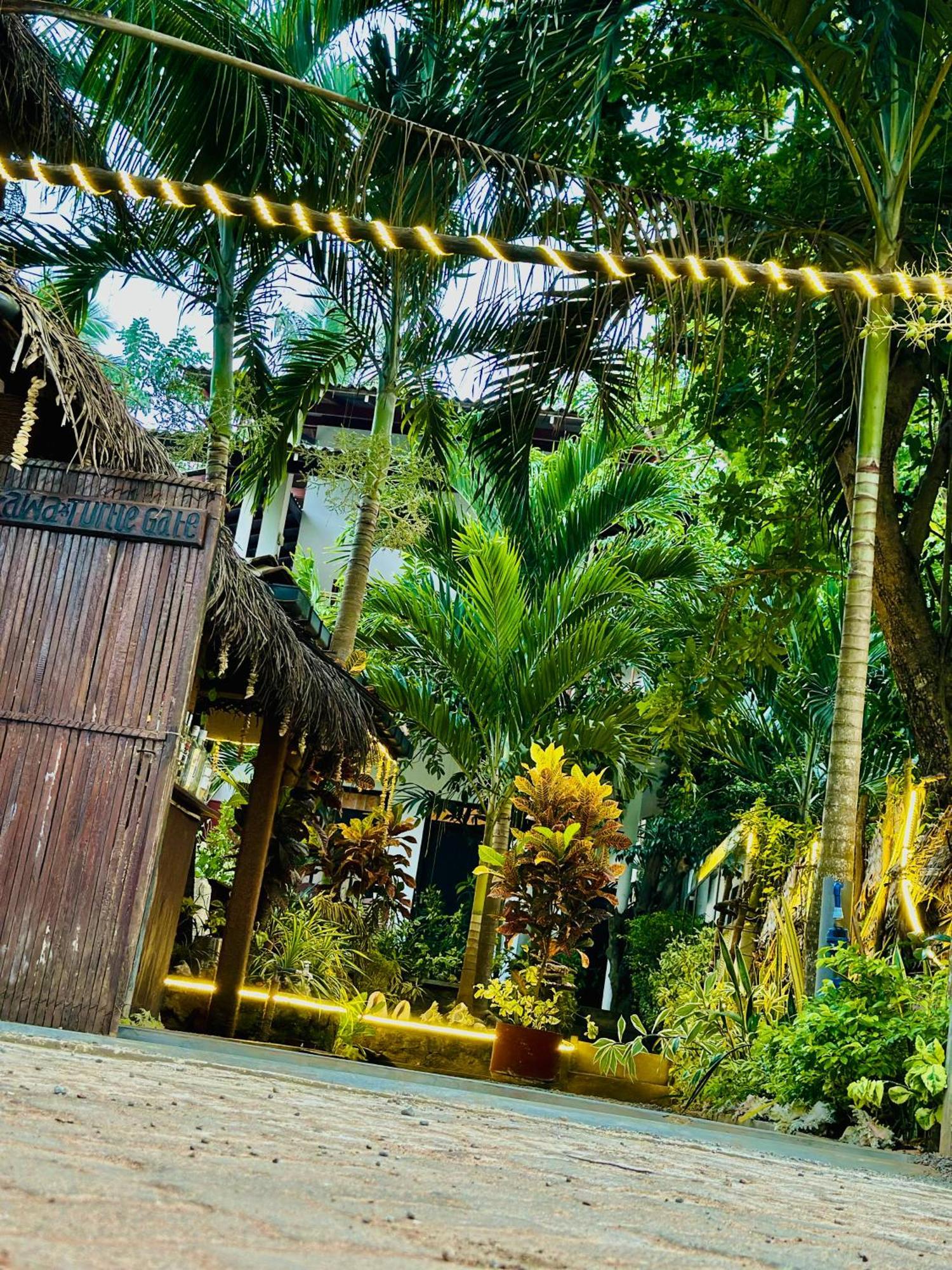 Rekawa Turtle Gate Hotel Tangalle Ngoại thất bức ảnh
